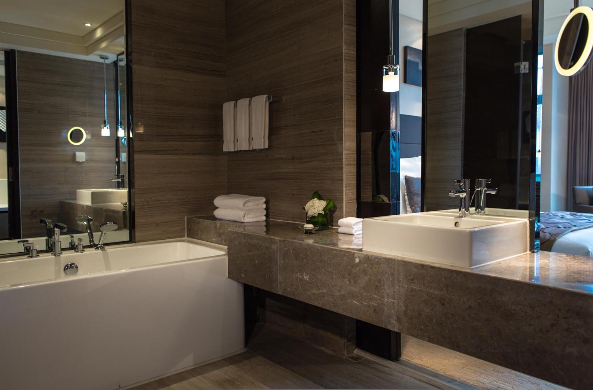 Renaissance Guiyang Hotel Экстерьер фото