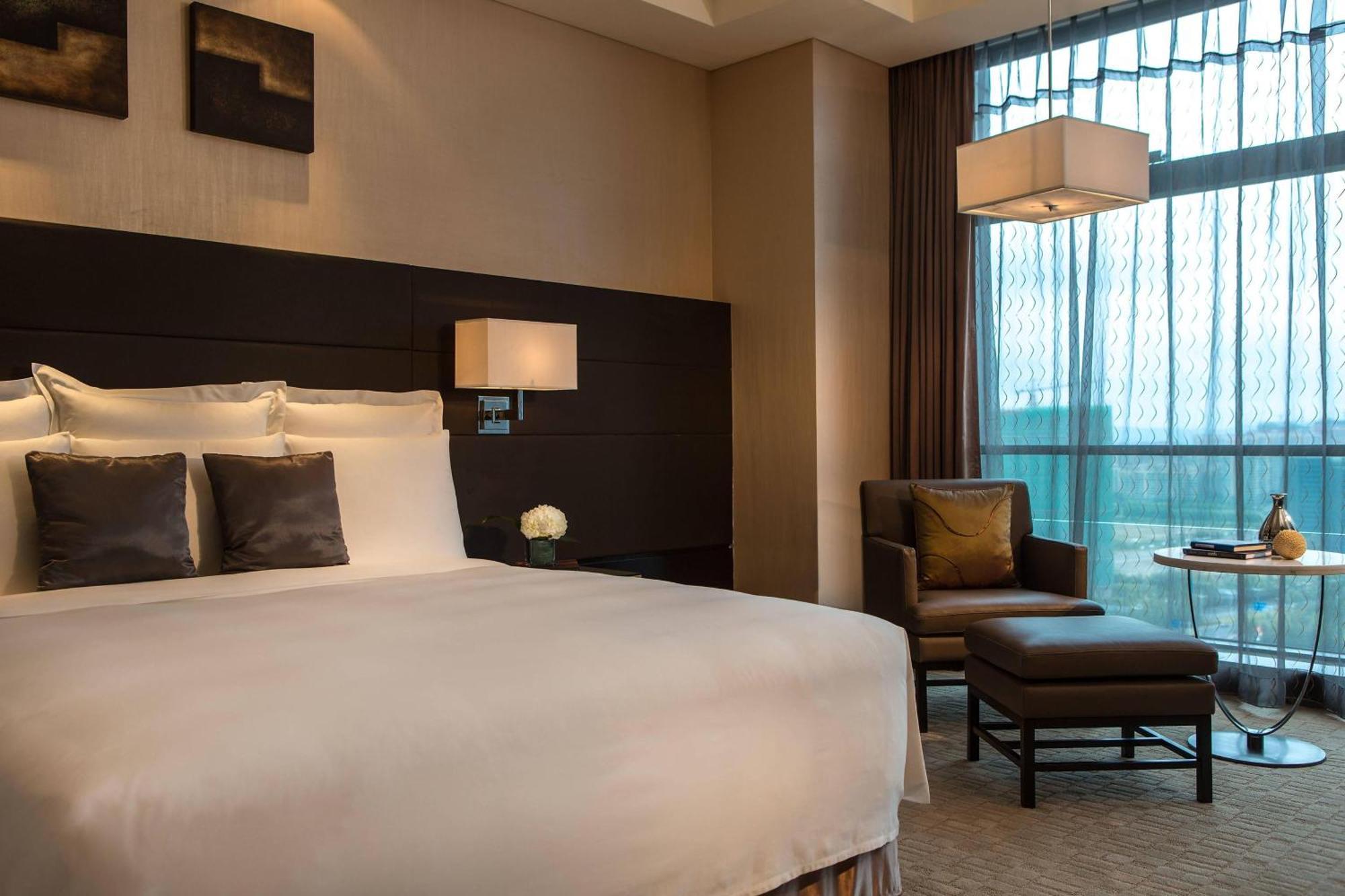 Renaissance Guiyang Hotel Экстерьер фото