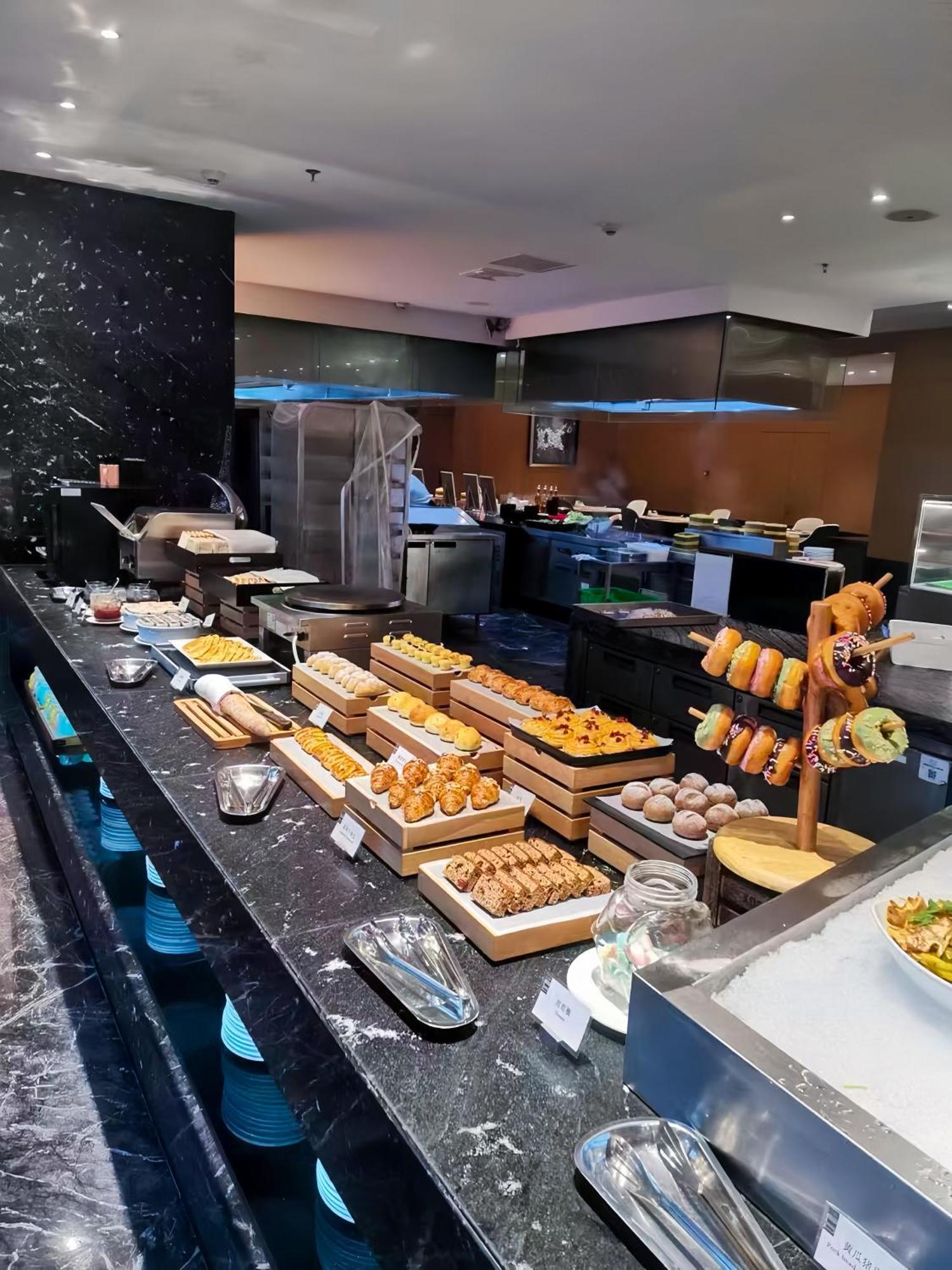 Renaissance Guiyang Hotel Экстерьер фото