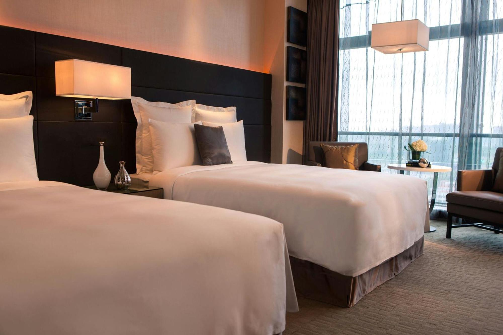 Renaissance Guiyang Hotel Экстерьер фото